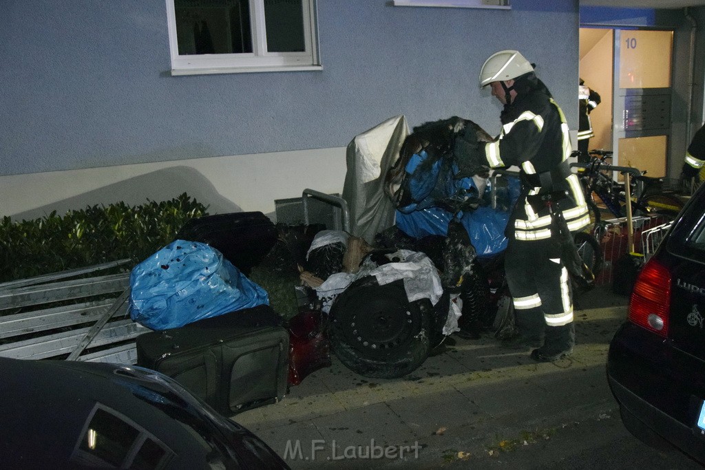 Feuer 2 Y Kellerbrand Koeln Ostheim Ruppinerstr P153.JPG - Miklos Laubert